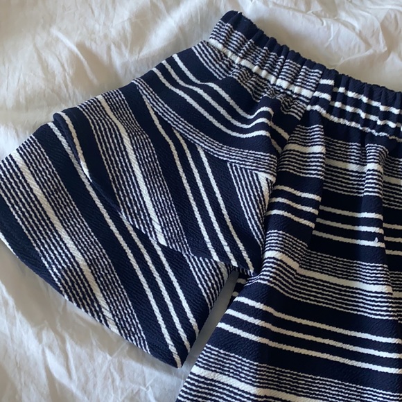 Off the shoulder shirt - Picture 2 of 2